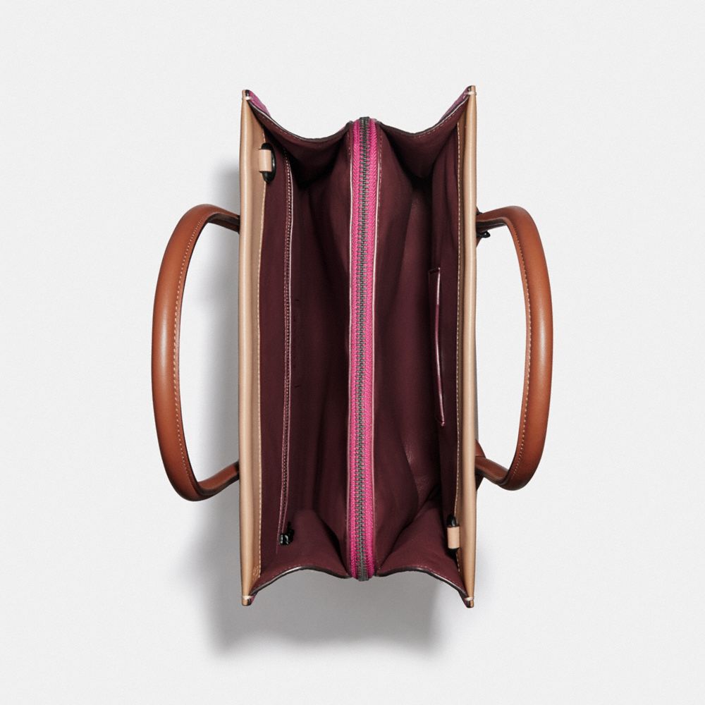 Cashin Carry Tote 29 In Colorblock