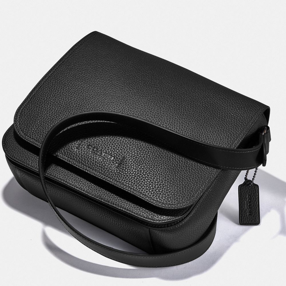 27 Modern Man Bags: Messenger and Crossbody Bags for Men