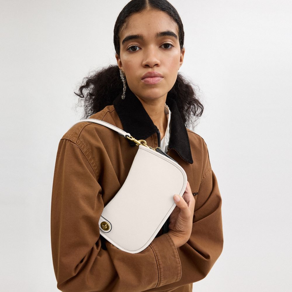COACH®,Swinger Bag,Leather,Shoulder Bag,Logo,Metal,Gold Metal,Day Party,White,Detail View