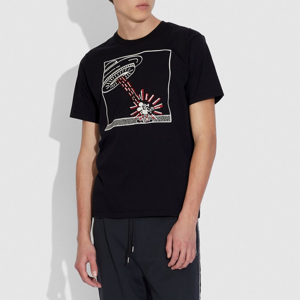 COACH＆Disney コラボ Tシャツ ブラック Disney×COACH】のコレクションが傑作！ バッグにTシャツ…型破り