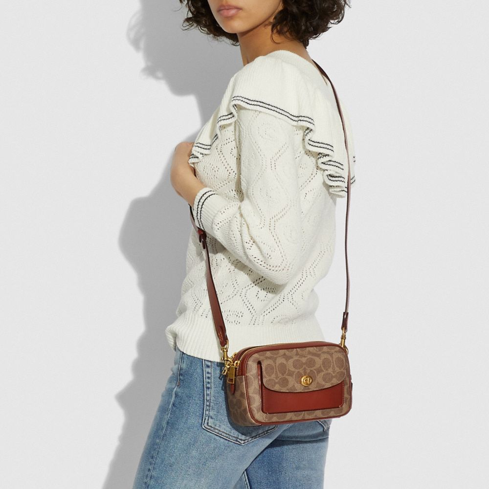 Coach cassie camera discount bag in signature canvas