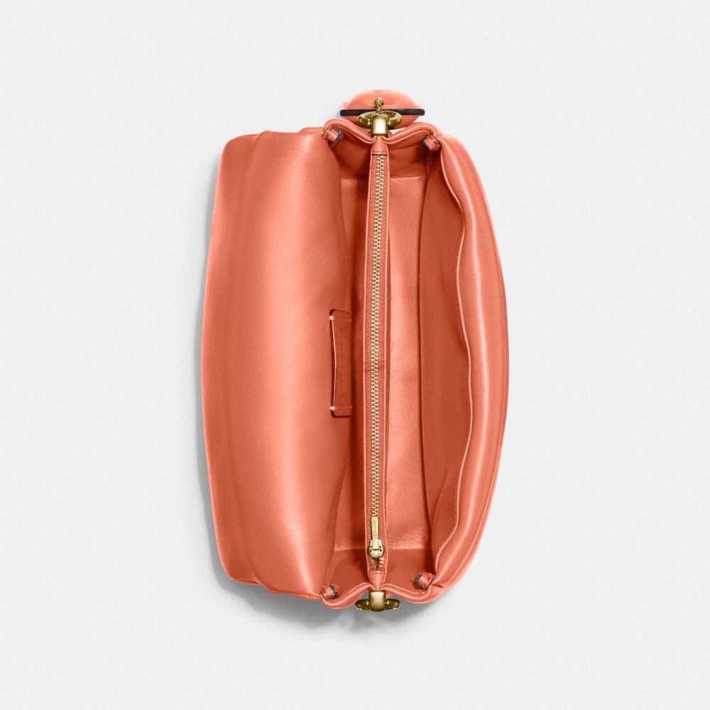 公式】COACH – コーチ | ピロー タビー ショルダー バッグ 26 公式】COACH – コーチ | ピロー タビー ショルダー バッグ 26
