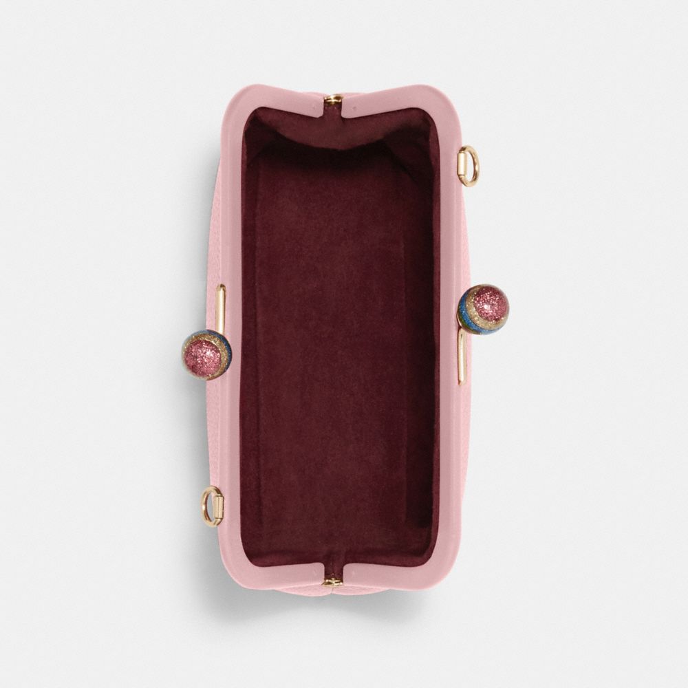 Nora Kisslock Crossbody