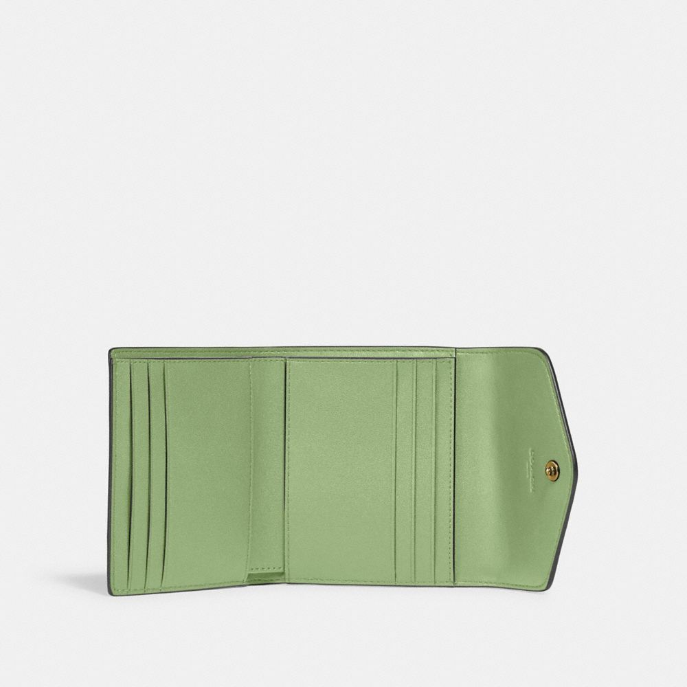 COACH®,WYN SMALL WALLET,Cuir Cross-grain,Laiton/Pistache pâle,Inside View,Top View