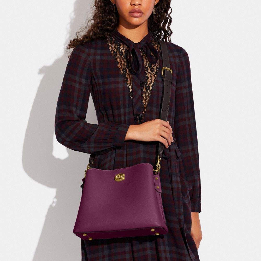 COACH®,SAC ÉPAULE WILLOW COLOR BLOCK,Cuir galet,Laiton/Baie profond Multi,Detail View