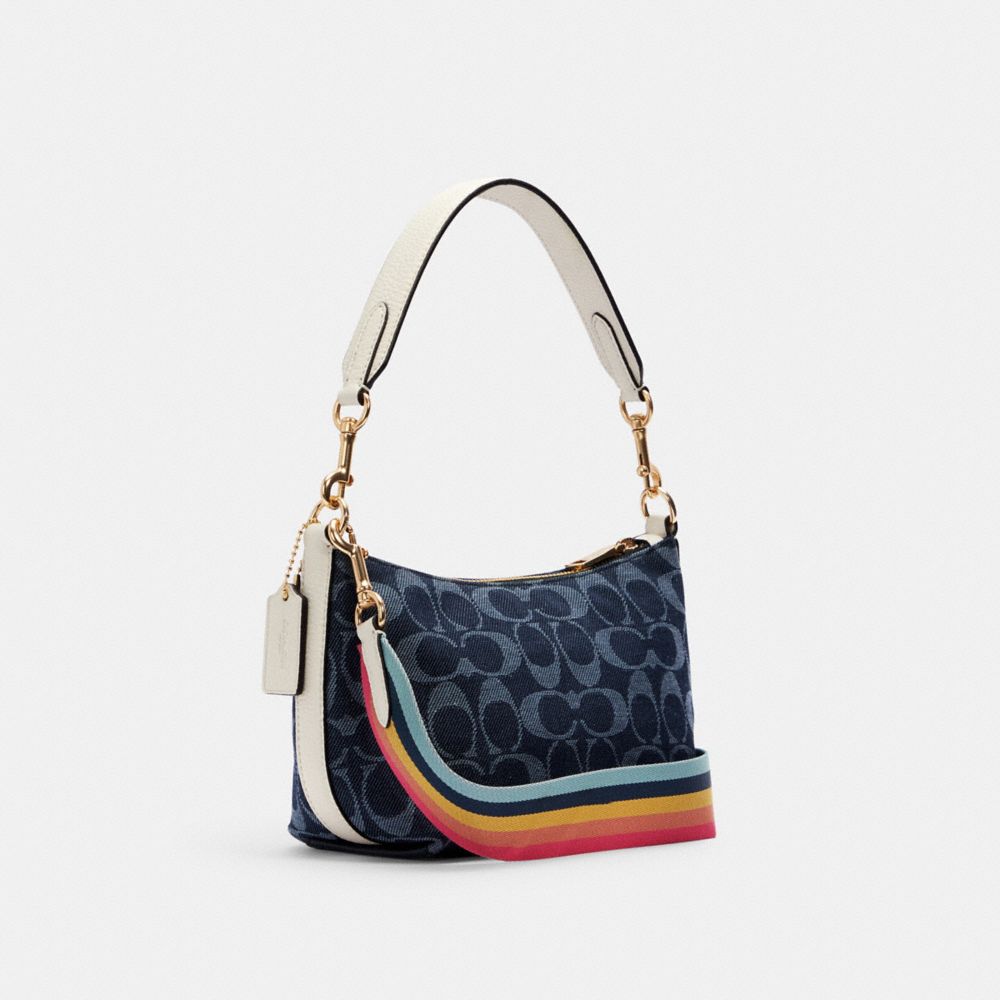 COACH®,PORTÉ-ÉPAULE DEMPSEY EN JACQUARD SIGNATURE AVEC RENFORT,Jacquard,Or/DENIM MULTI,Angle View