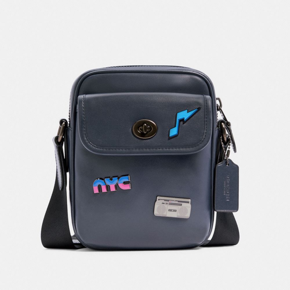 バッグ coach 公式】COACH – コーチ | 【COACH X MINT + SERF】キャリッジ
