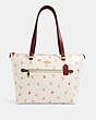Gallery Tote With Heart Floral Print