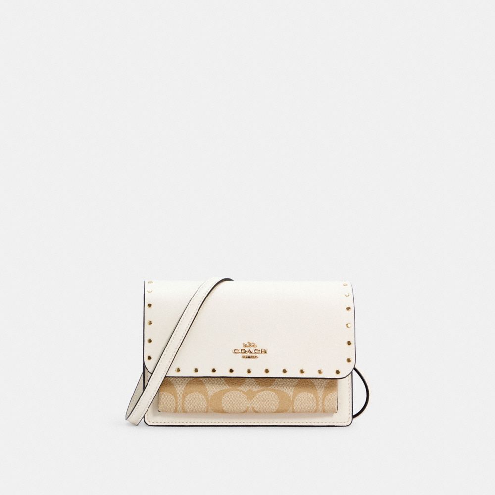 Coach Outlet Multifunction Card Case in Signature Canvas - Multi