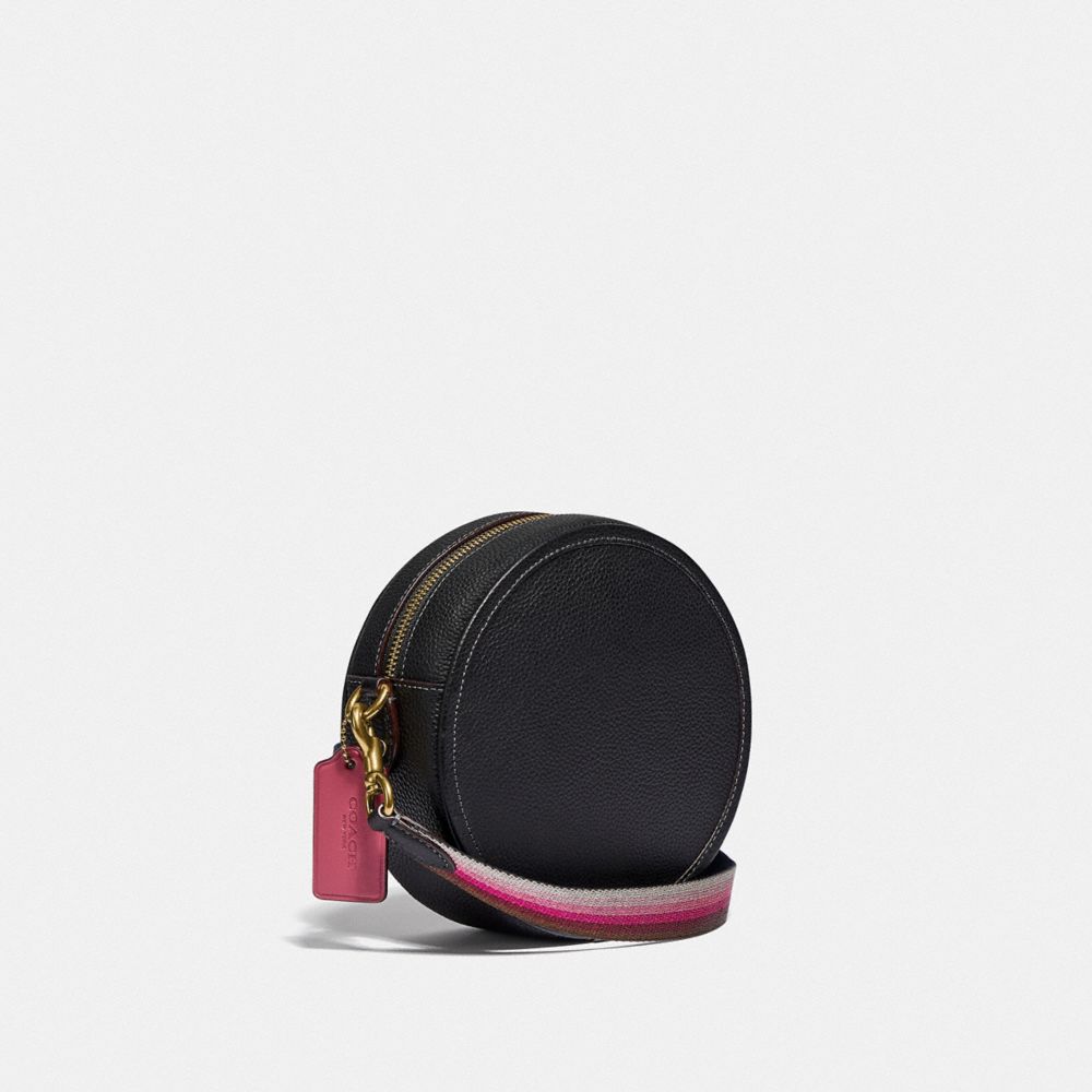 COACH®,KIA CIRCLE BAG IN COLORBLOCK,Pebble Leather,Small,Brass/Black Multi,Angle View