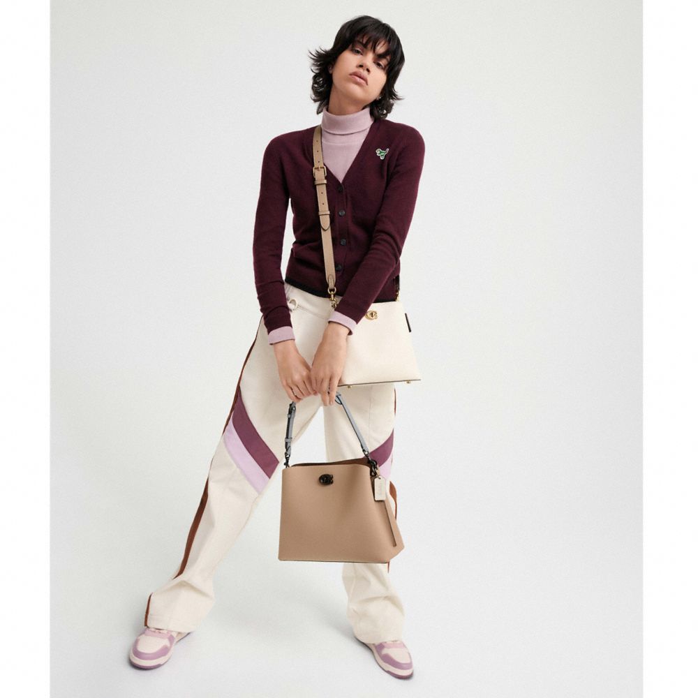 COACH®,Willow Bucket Bag In Colorblock,Leather,Shoulder Bag,Logo,Metal,Casual,Cream,Detail View