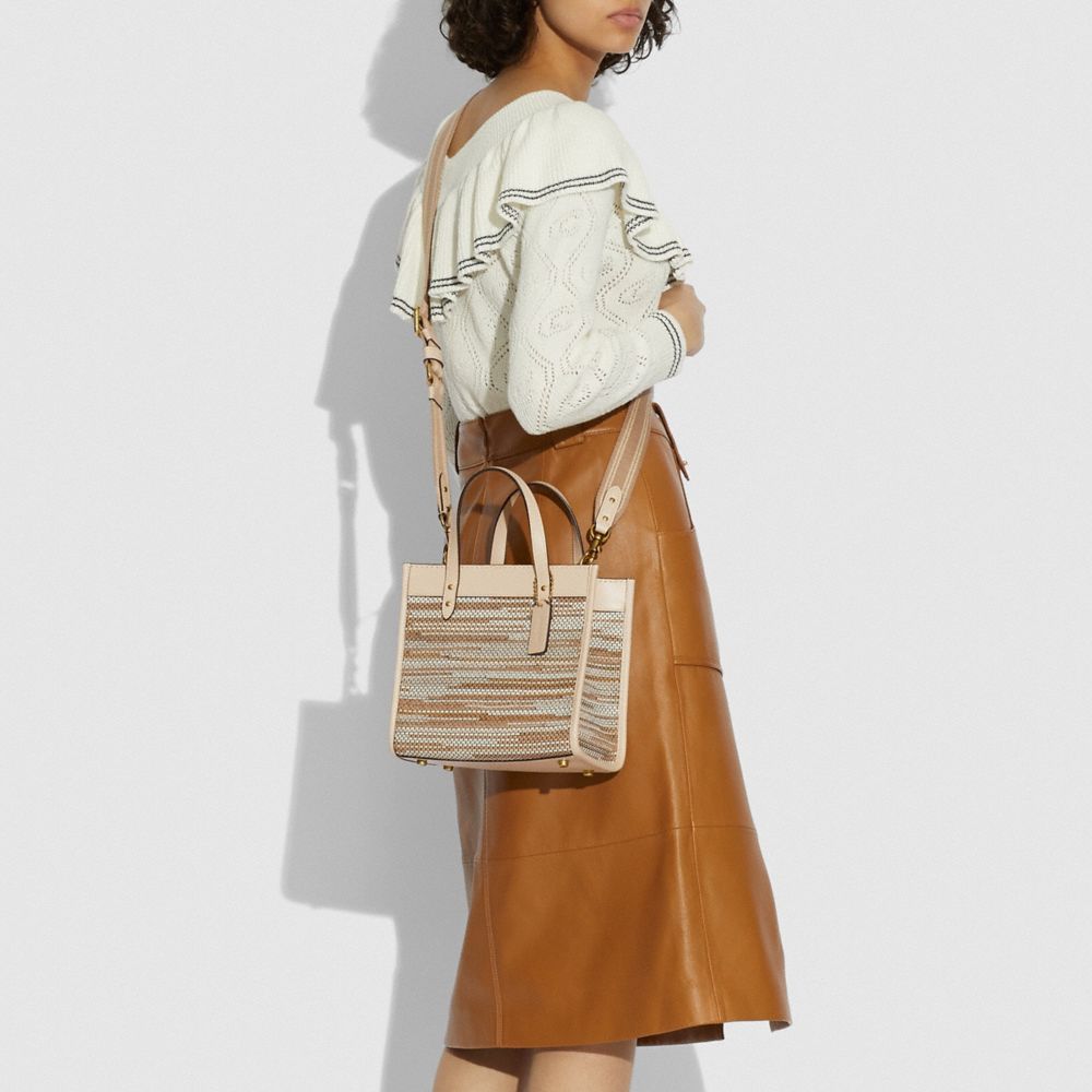 トートバッグ COACH Field Tote 22 In Upwoven Leather C3860 COACH® | Field Tote 22 In Upwoven Leather