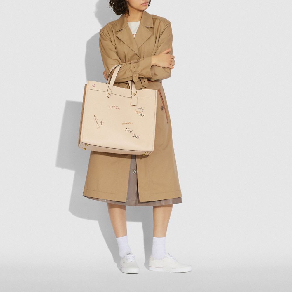 Field Tote Bag 40 With Embroidery