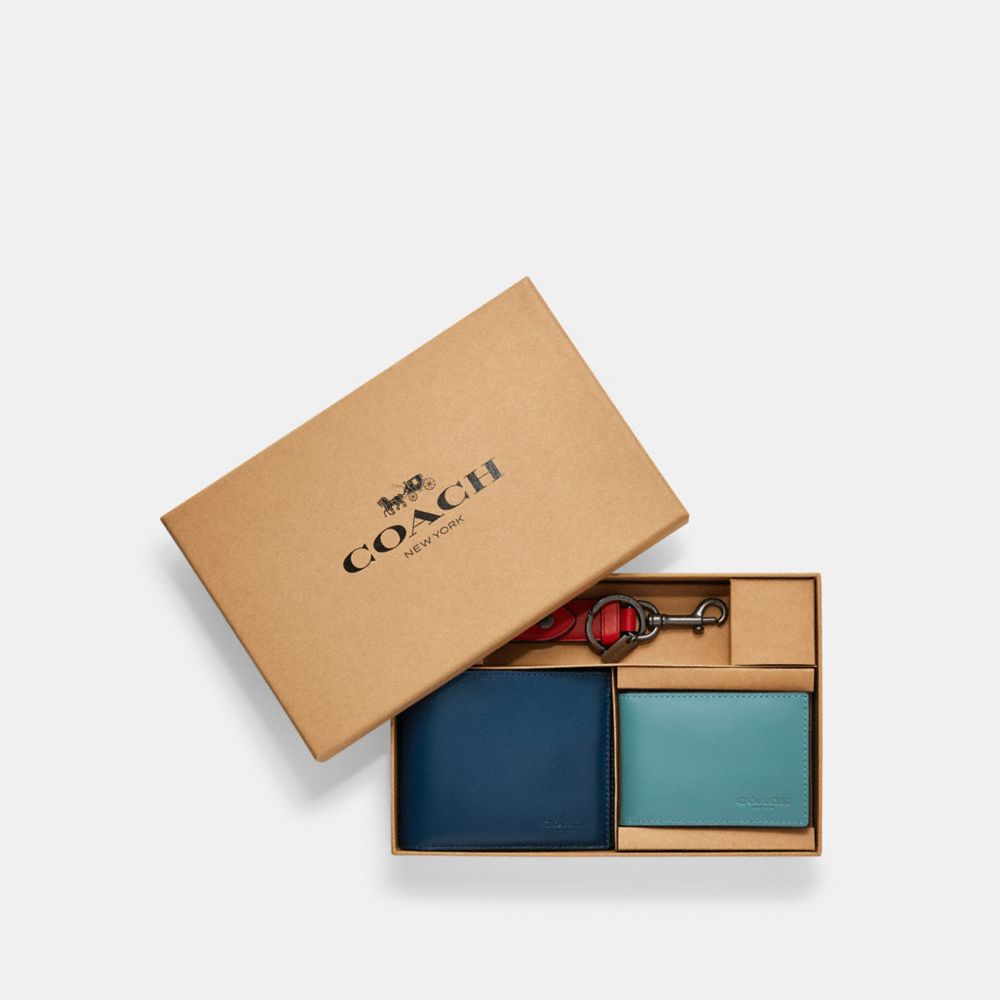 COACH® Outlet | Boxed 3 In 1 Wallet Gift Set In Colorblock