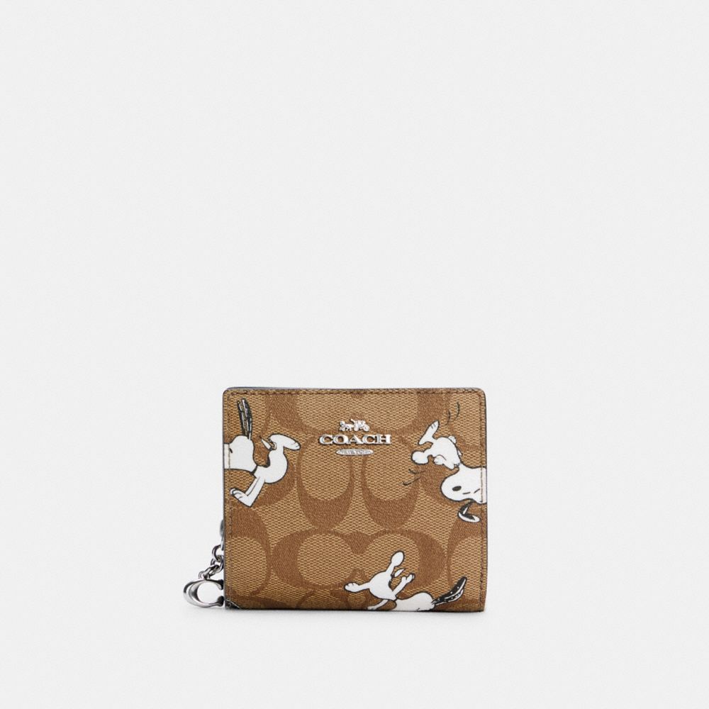 Snoopy store coach wallet