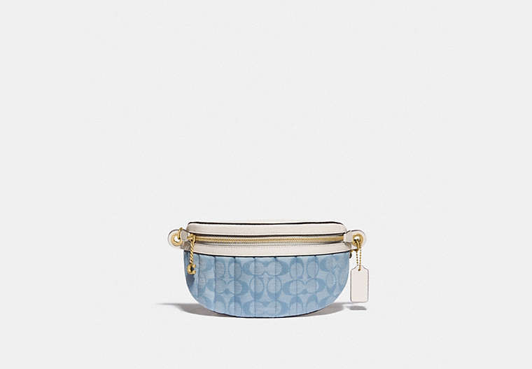 COACH®,CHAIN BELT BAG IN SIGNATURE CHAMBRAY WITH QUILTING,Signature Chambray/Smooth Leather,Small,Brass/Light Washed Denim Chalk,Front View