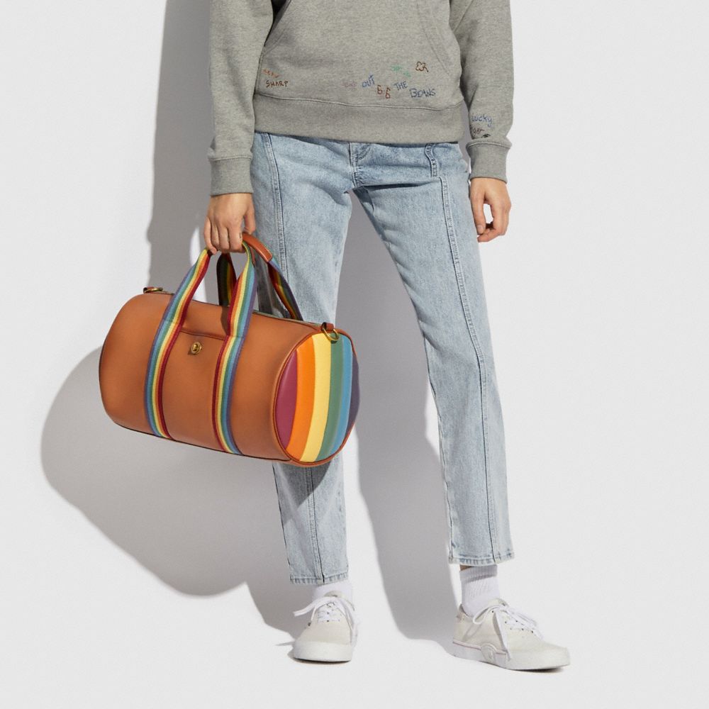 Duffle With Rainbow Quilting