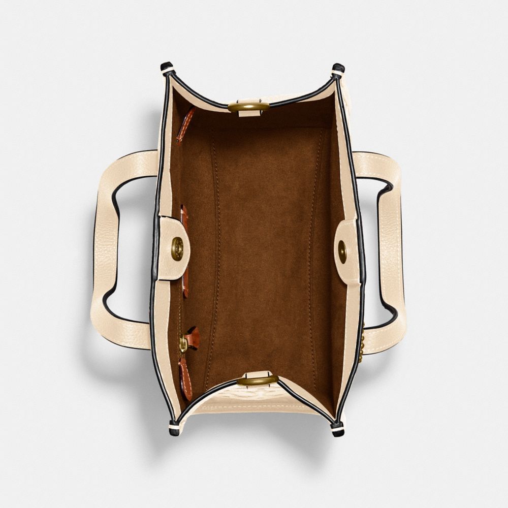 Field Tote 22 En Cuir Signature