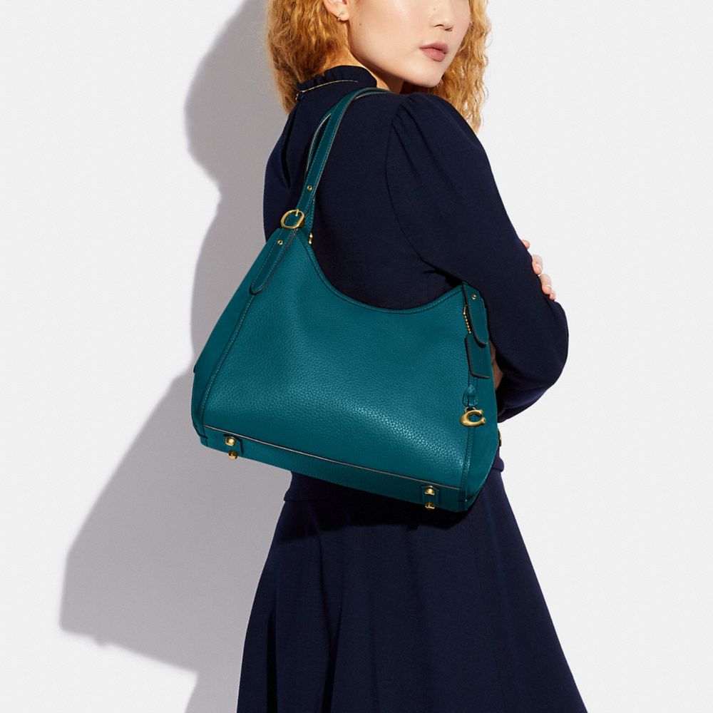 COACH®,PORTÉ-ÉPAULE LORI,Cuir galet/daim,Laiton/Turquoise profond multi,Detail View