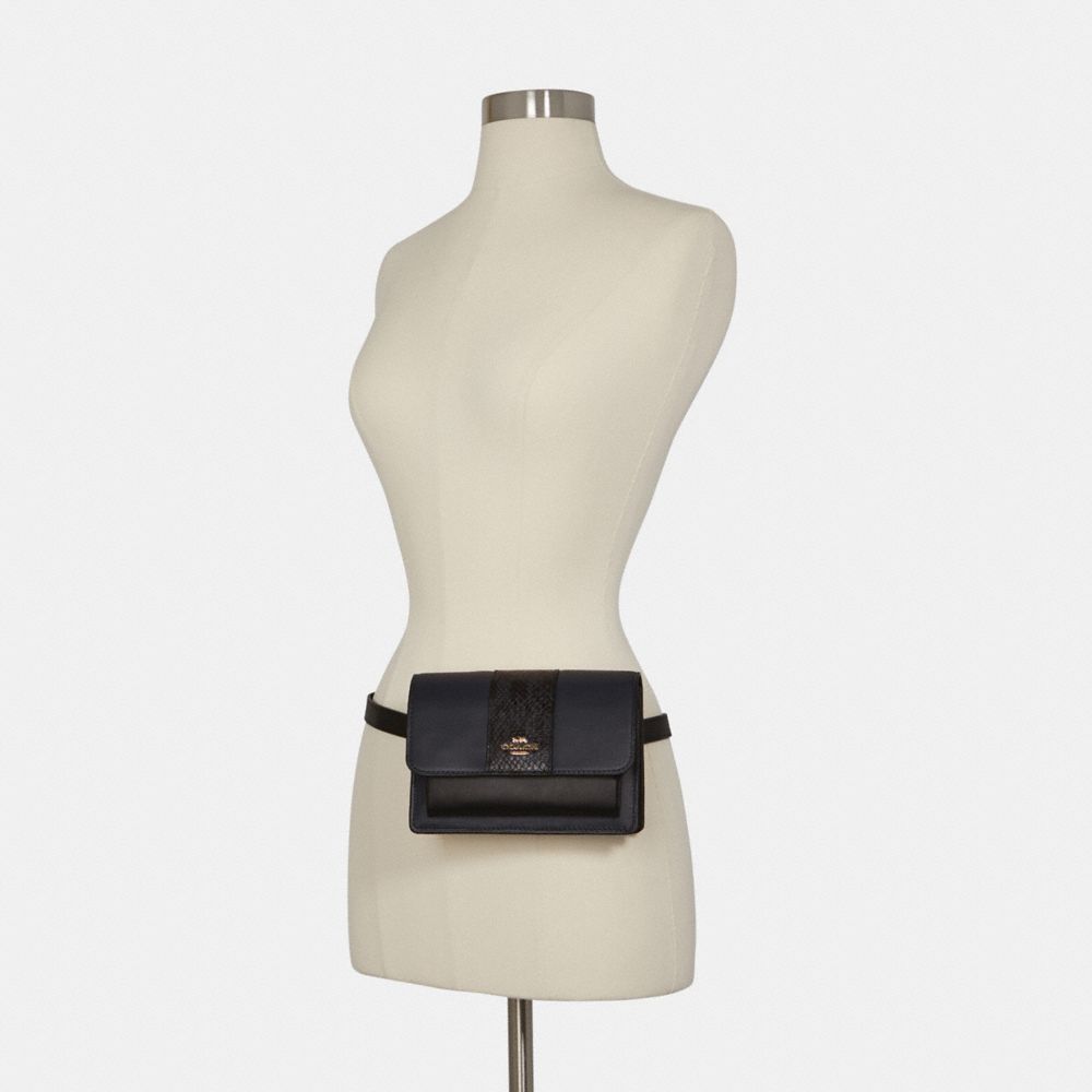 選べる☆COACH ☆ WESTWAY BELT BAG WITH COACH PATCH COACH® Outlet | Westway Belt Bag In Colorblock With Coach Patch