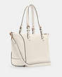 COACH®,CARRYALL KLEO,Cuir de galets,Or/Craie,Angle View