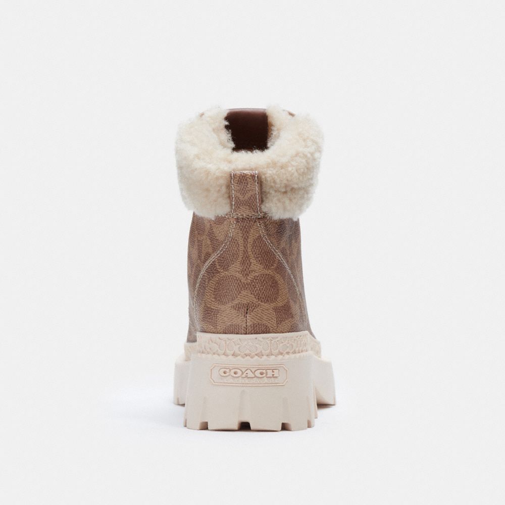 Janel Boot