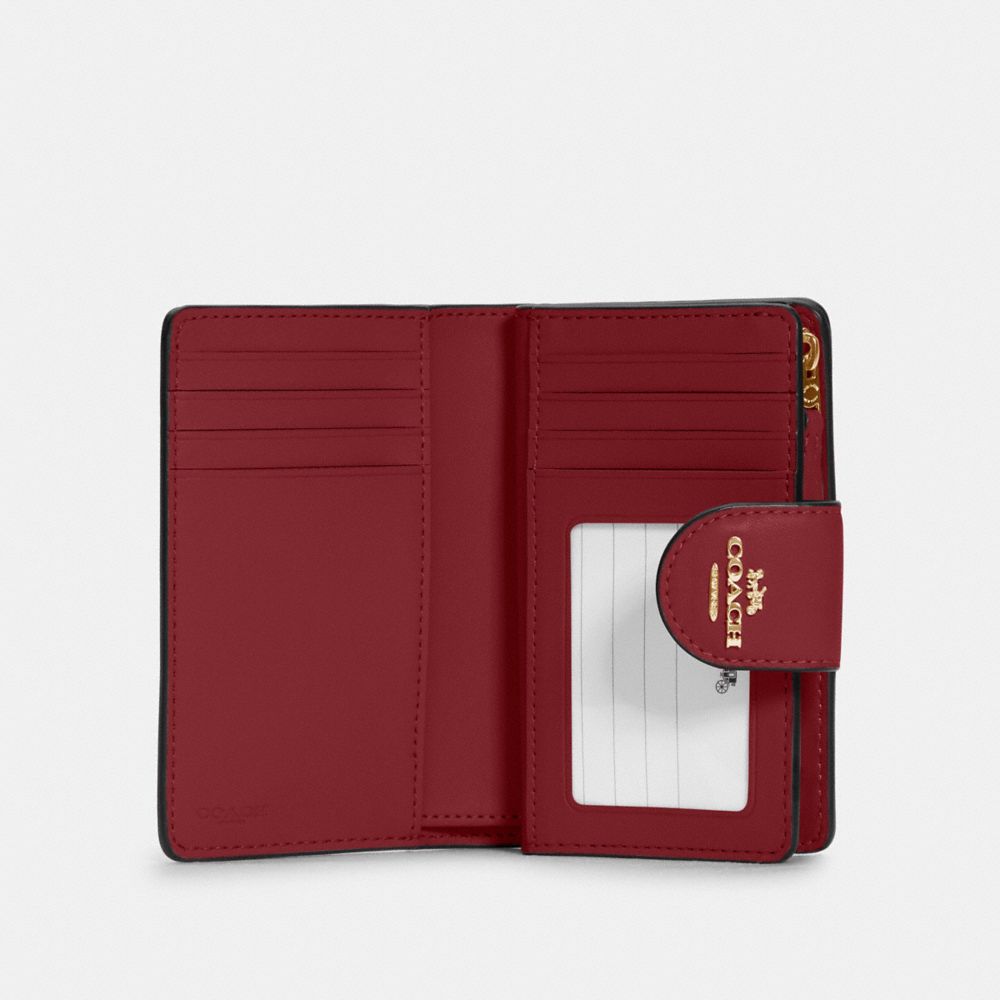 Medium Corner Zip Wallet In Signature Leather