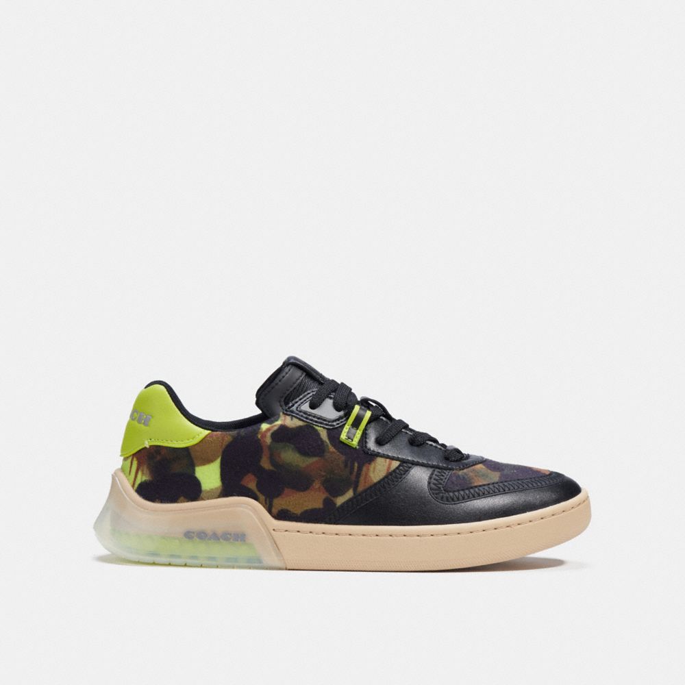 Clip Low Top Sneaker In Signature Canvas With Hearts