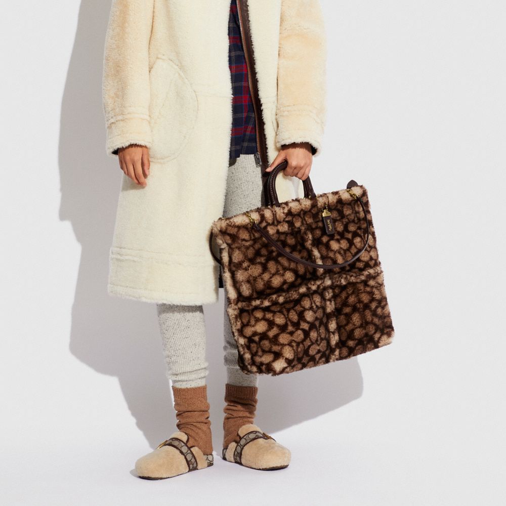 coach rogue tote in signature shearling