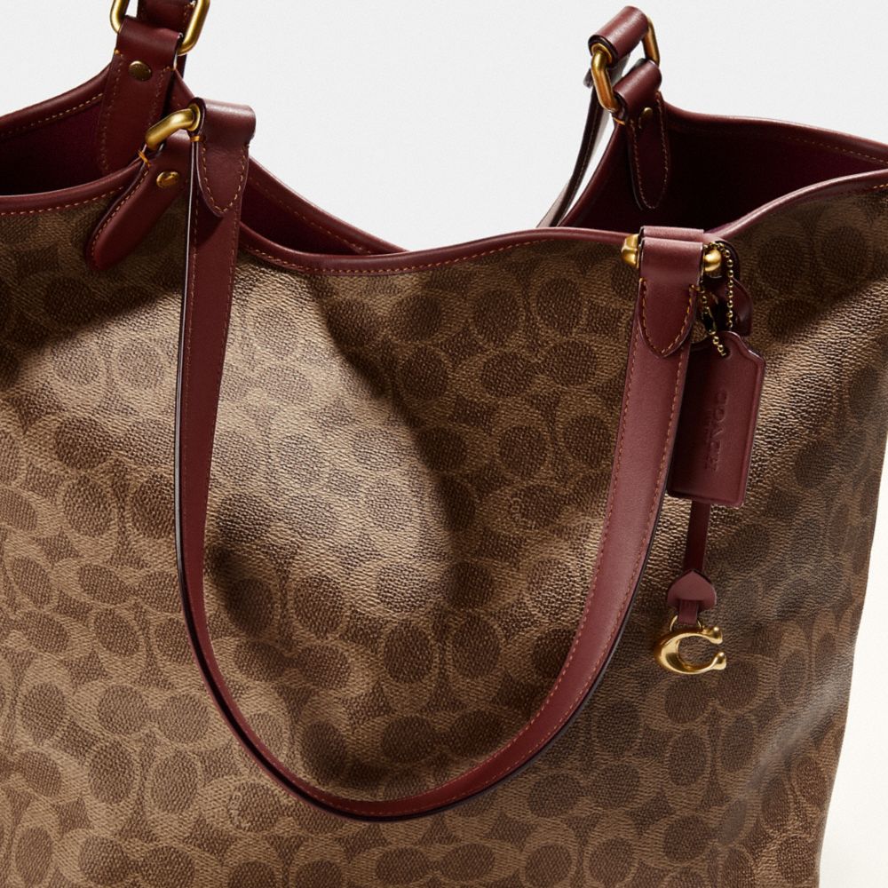 Coach Day Tote - Tan Rust Signature Canvas