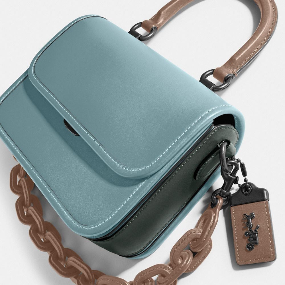 本物の通販 coach コーチ マルチカラー セルロイド風 チェーンハンドル