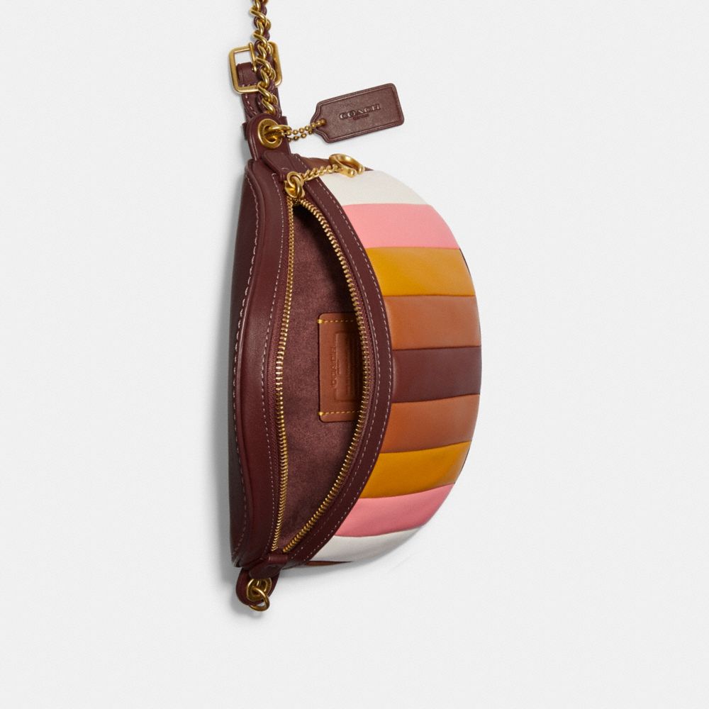 Chain Belt Bag With Quilting