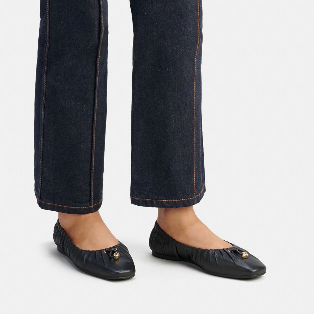 COACH® | Eleanor Flat