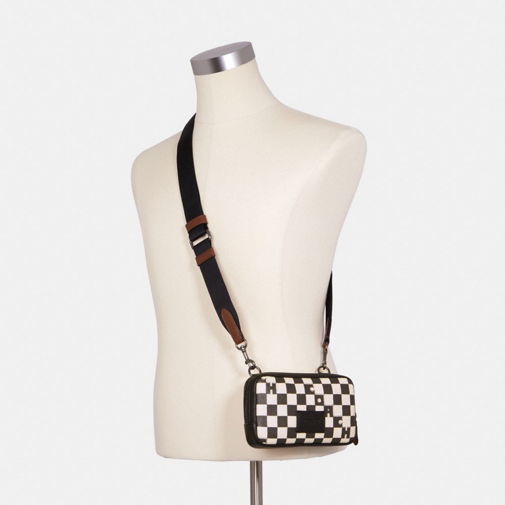 ショルダーバッグ COACH Carrier Phone Crossbody With Plaid Print CM171 COACH Carrier Phone Crossbody With Plaid Print CM171