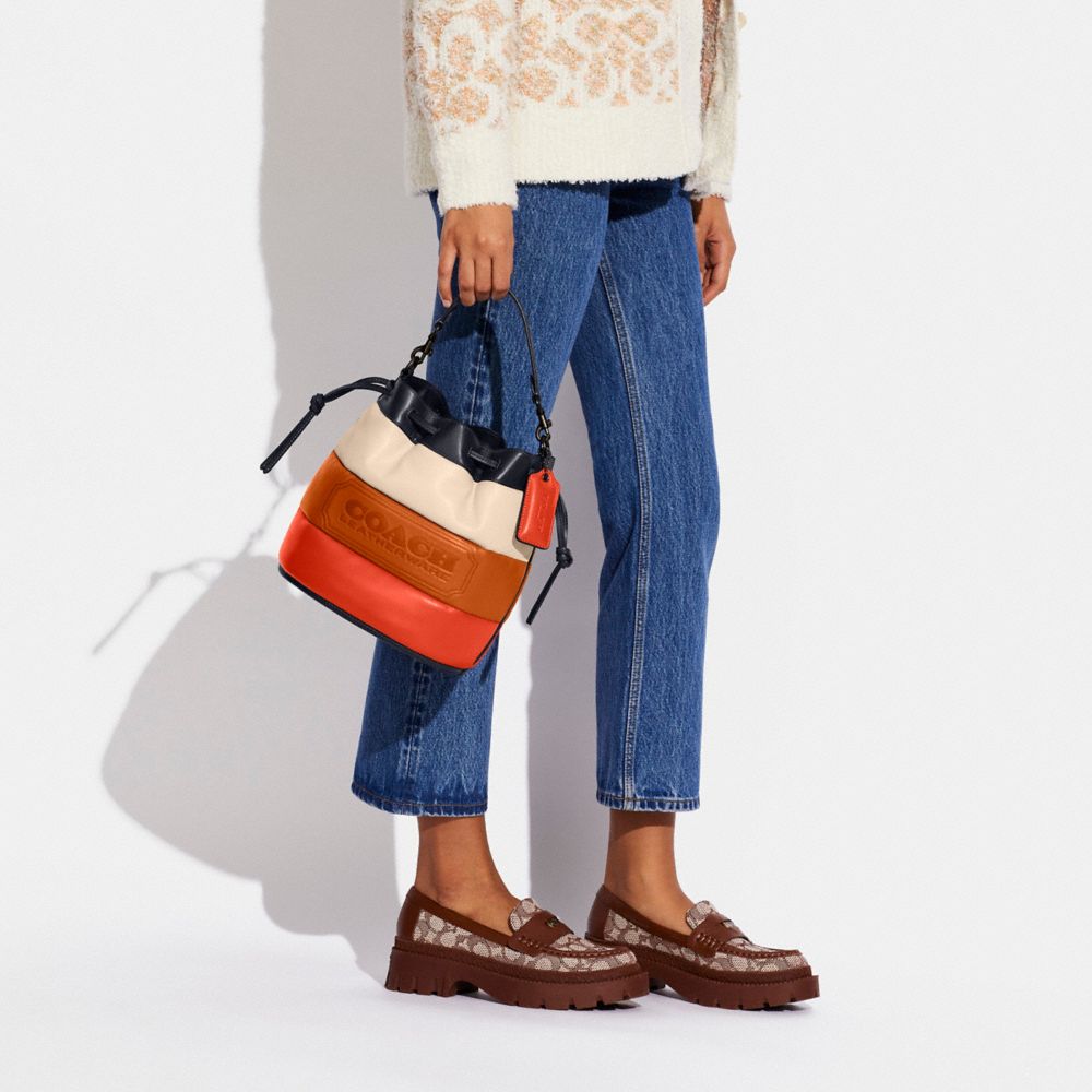 Sac Seau Field à Matelassage Contraste De Couleur Avec écusson Coach