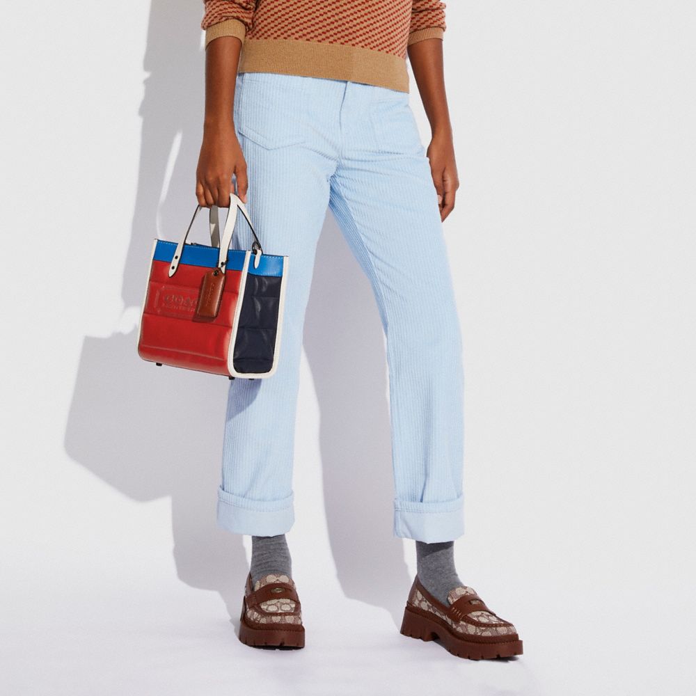 Coach Field Tote 22 in Signature Denim – Club de Mode