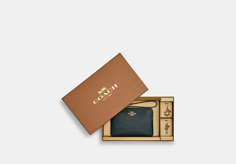 COACH®,BOXED CORNER ZIP WRISTLET,Gold/Forest Green,Front View
