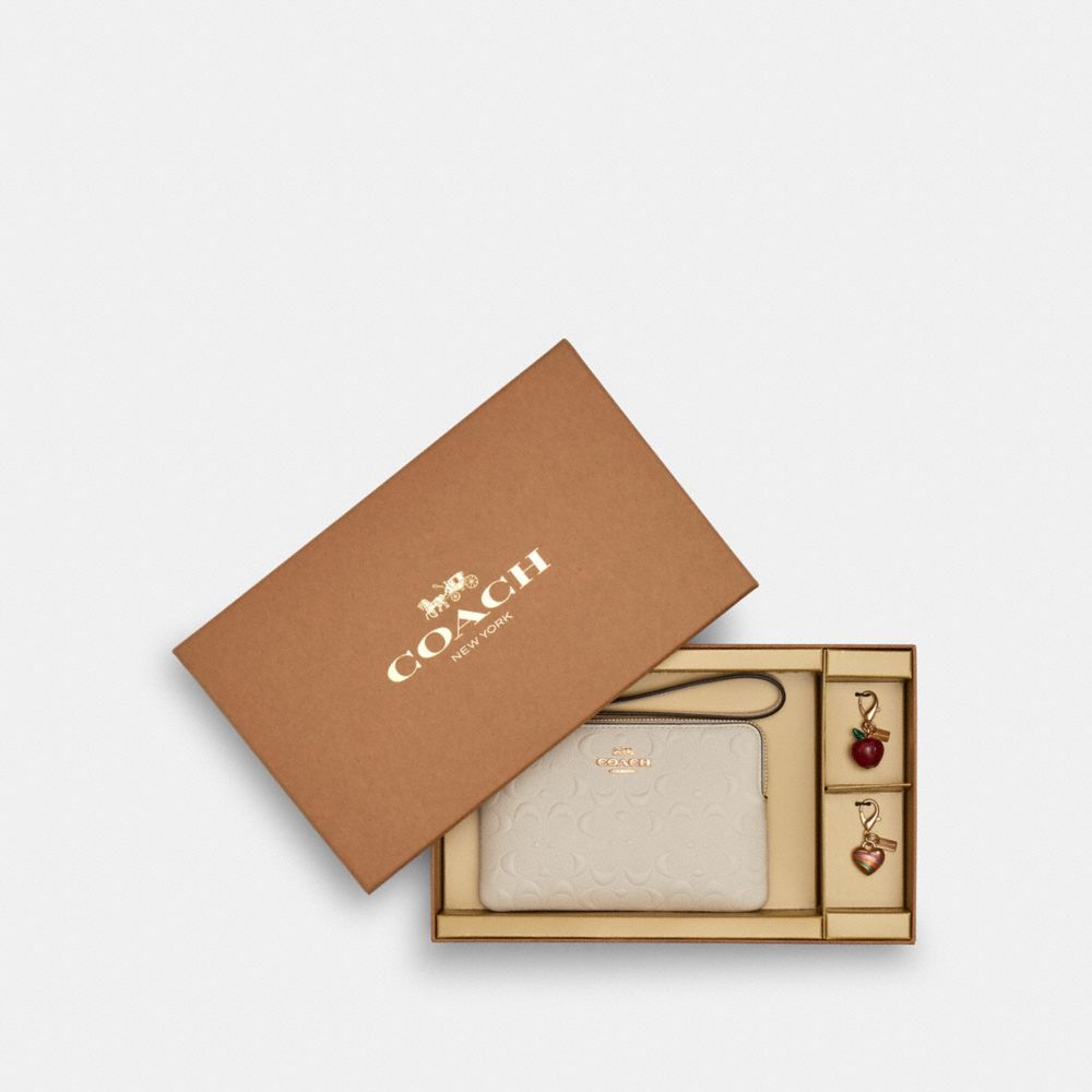 Coach Heart Glitter Corner Zip Wristlet – Just Gorgeous Studio