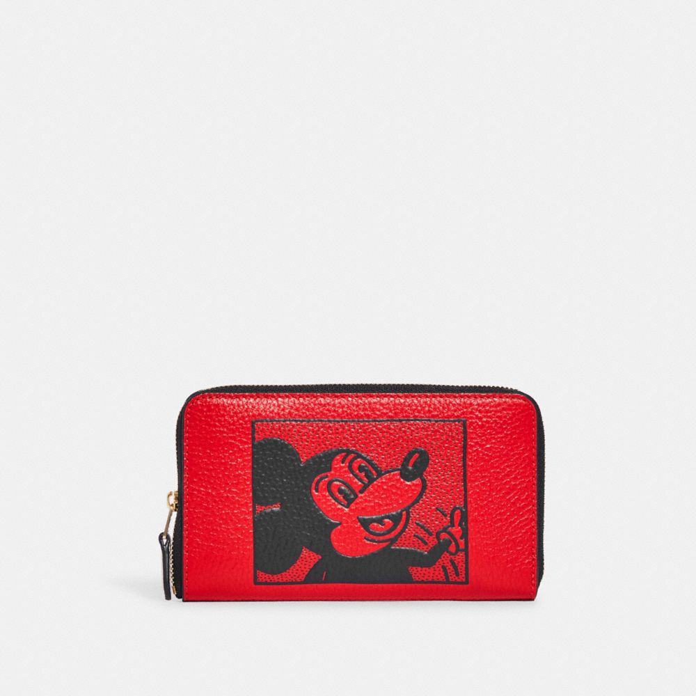 COACH®,PORTEFEUILLE MOYEN À ZIP POUR PIÈCE D’IDENTITÉ DISNEY MICKEY MOUSE X KEITH HARING,Cuir,Or/Rouge électrique,Front View