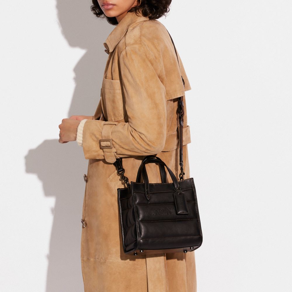 Field Tote 22 With Quilting And Coach Badge