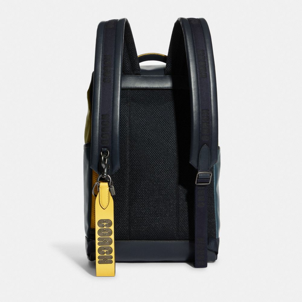 COACH®,ループ キー フォブ ウィズ コーチ パッチ,キーホルダー,ﾚﾄﾛ ｲｴﾛｰ