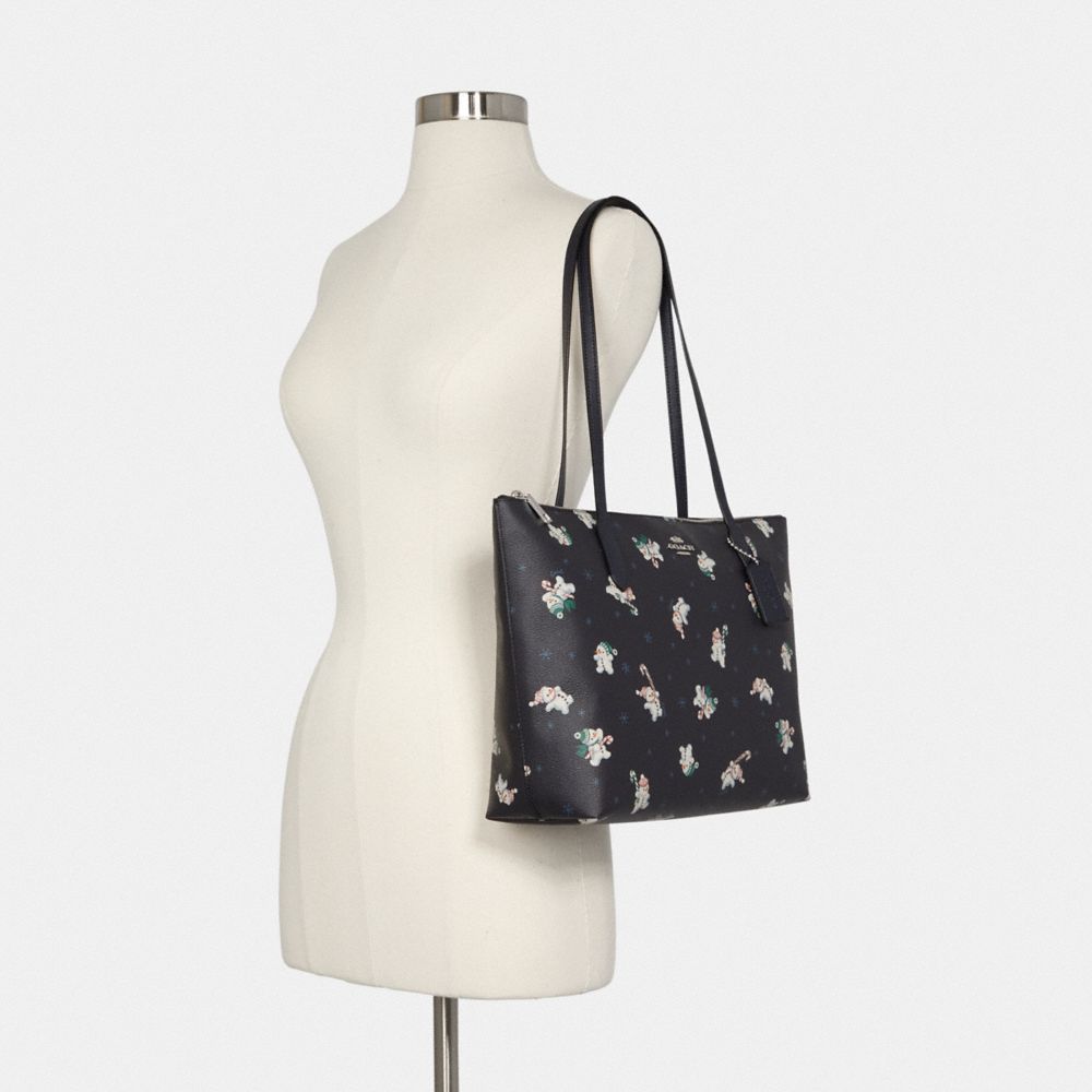 coach snowman tote