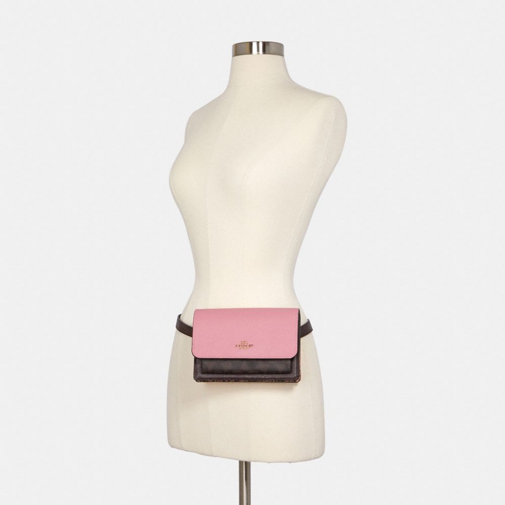 COACH®,SAC BANANE À PLI EN TOILE SIGNATURE,PVC,Or/Brun Rose Coquille,Alternate View