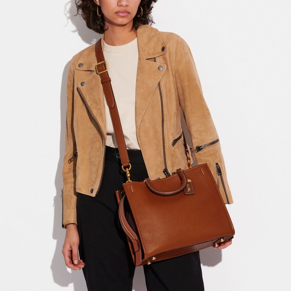 COACH®,ROGUE EN COLOR BLOCK,Cuir galet,Laiton/Ambre polie multi,Detail View