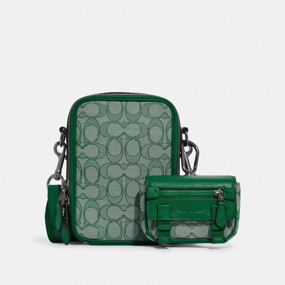 COACH®,PORTE-CLÉS MICRO TRACK EN JACQUARD SIGNATURE,Jacquard,Bronze industriel/Vert,Angle View