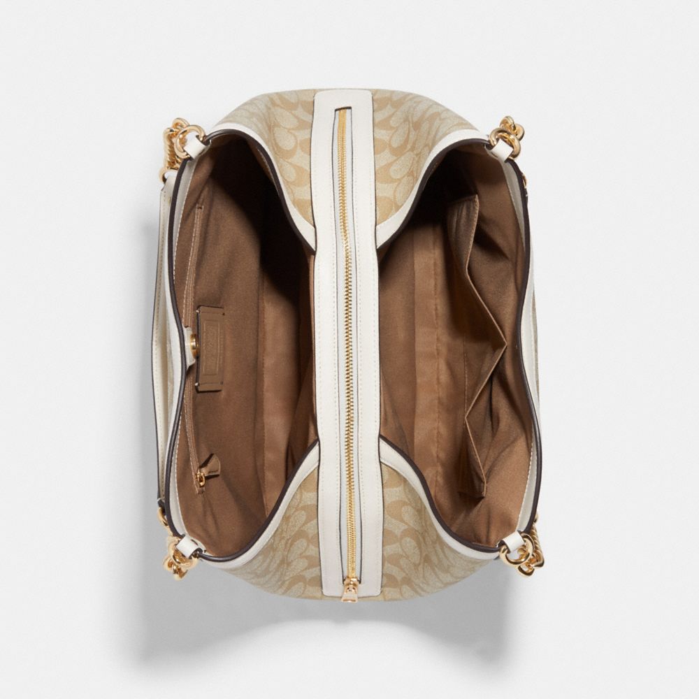 Chain Kristy Shoulder Bag In Signature Canvas