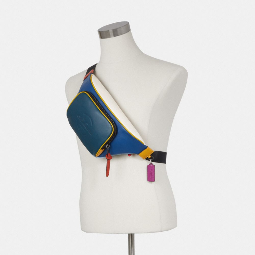 Thompson Belt Bag In Colorblock