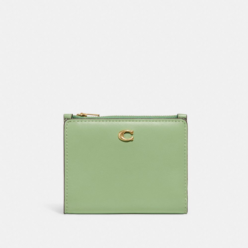 COACH®,PORTEFEUILLE À DEUX VOLETS ET BOUTON-PRESSION,Laiton/Pistache pâle,Front View