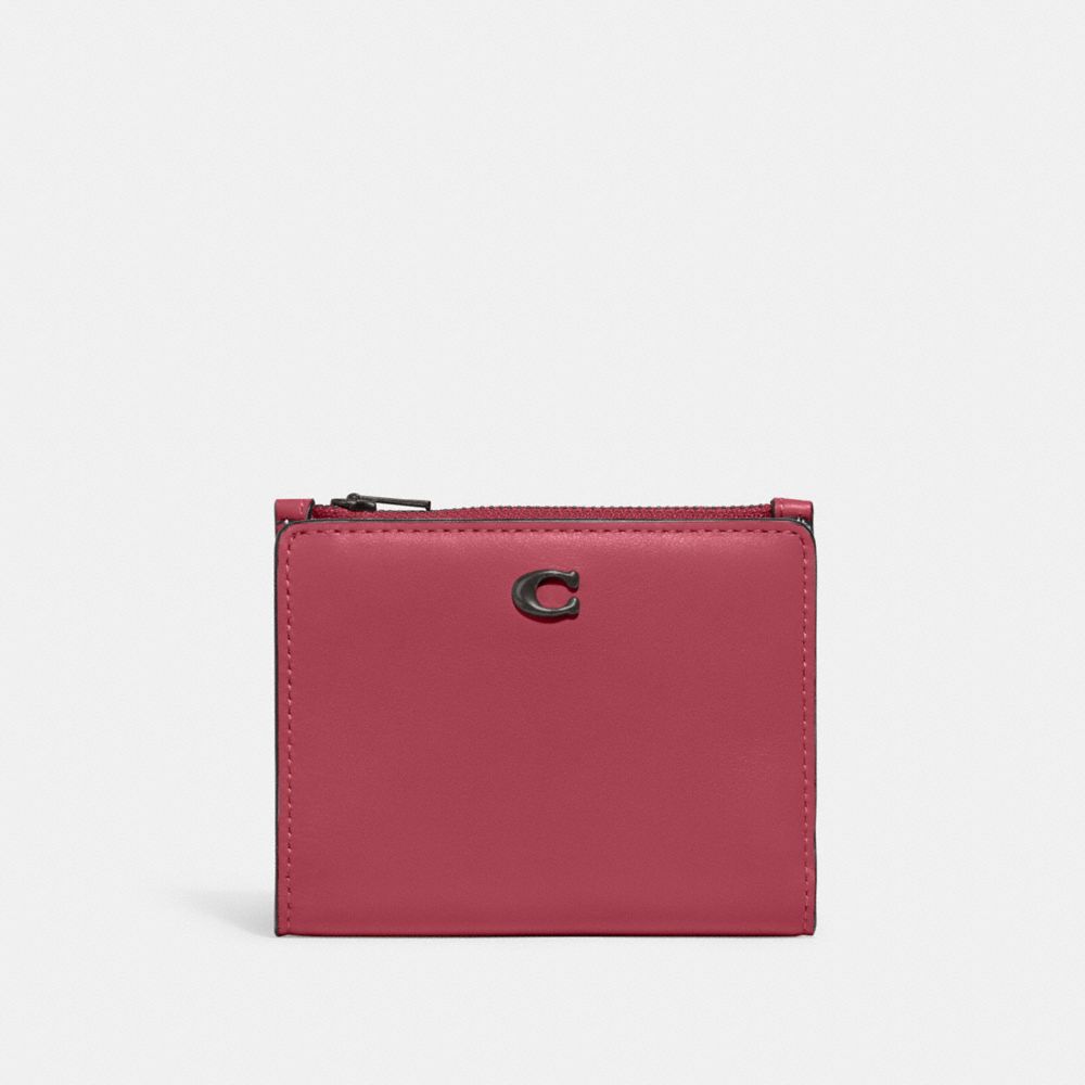 COACH®,PORTEFEUILLE À DEUX VOLETS ET BOUTON-PRESSION,Étain/Rouge,Front View
