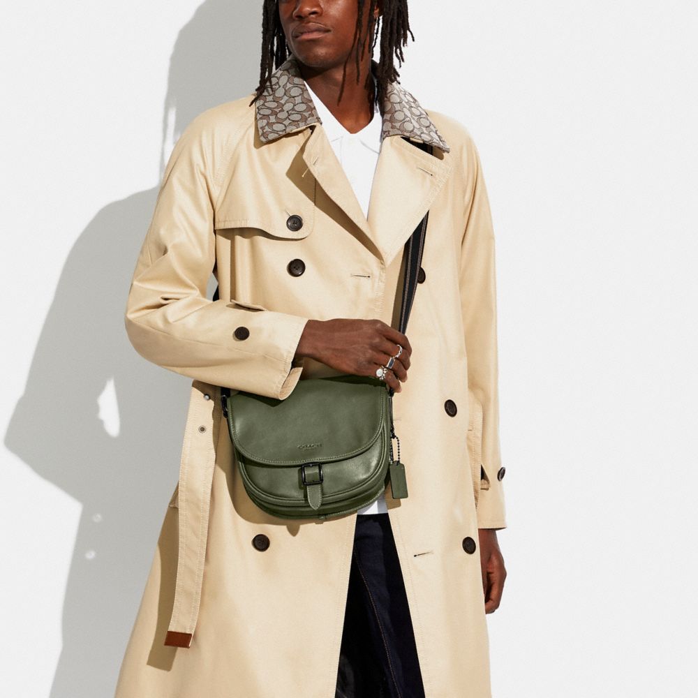 Hitch Crossbody